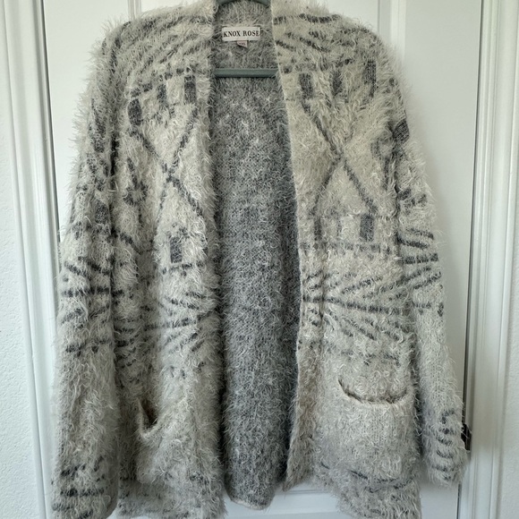 Knox Rose Gray and Cream Patterned Sweater - Picture 1 of 4